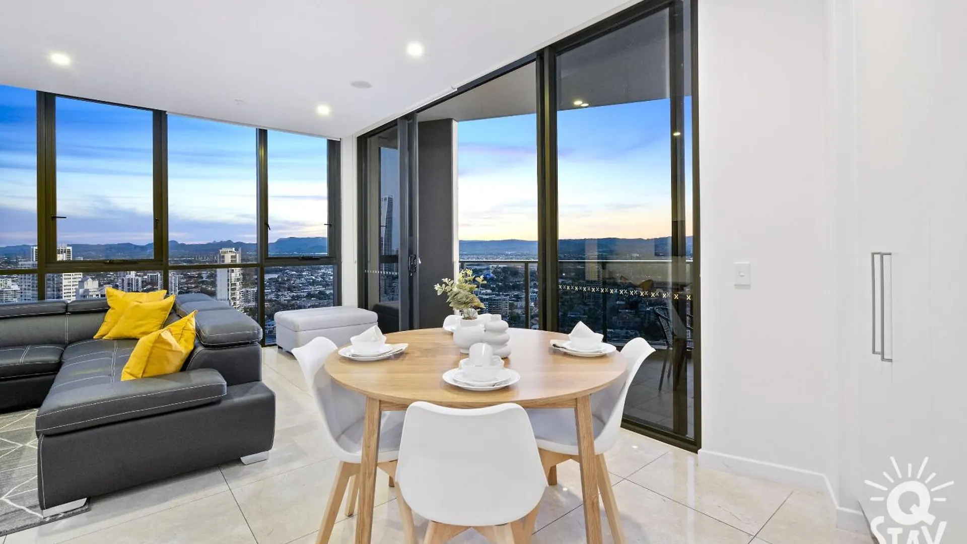 Hotel Ruby - 2 Bedroom Penthouse In Surfers Paradise! Gold Coast