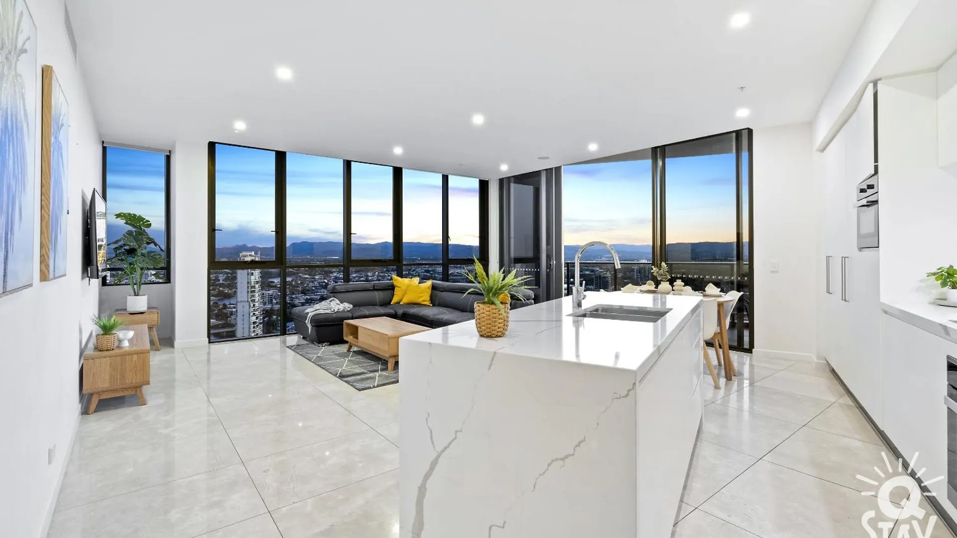 Ruby - 2 Bedroom Penthouse In Surfers Paradise! Gold Coast Hotel