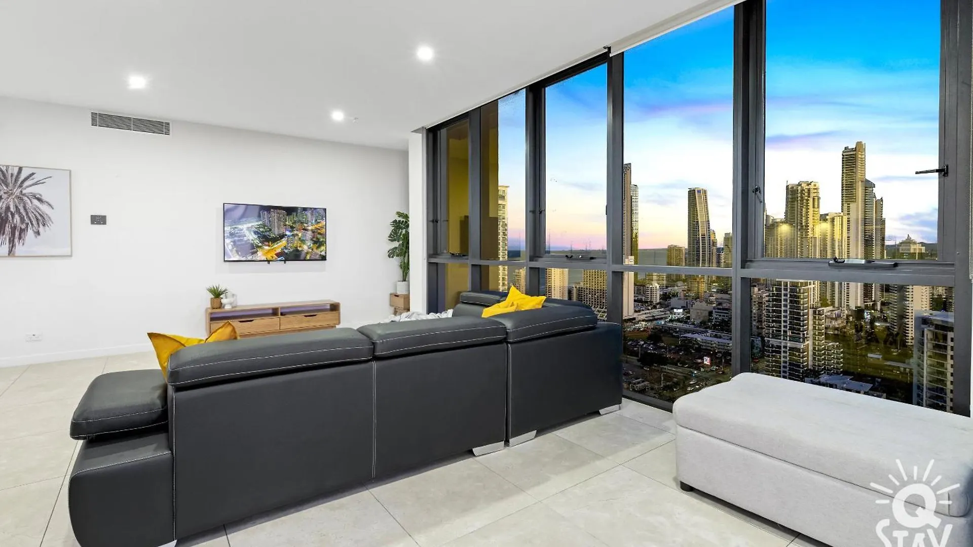 Ruby - 2 Bedroom Penthouse In Surfers Paradise! Gold Coast
