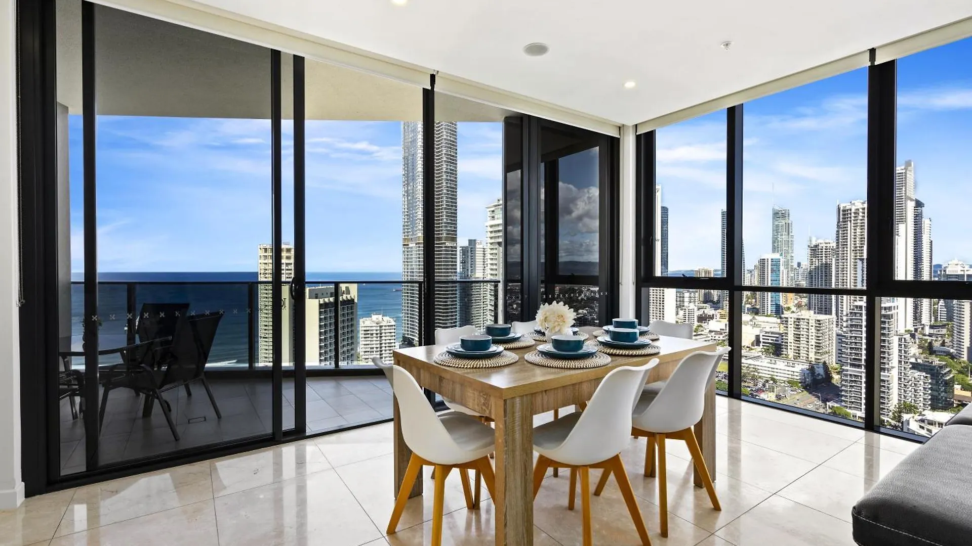 Ruby - 2 Bedroom Penthouse In Surfers Paradise! Gold Coast Hotel