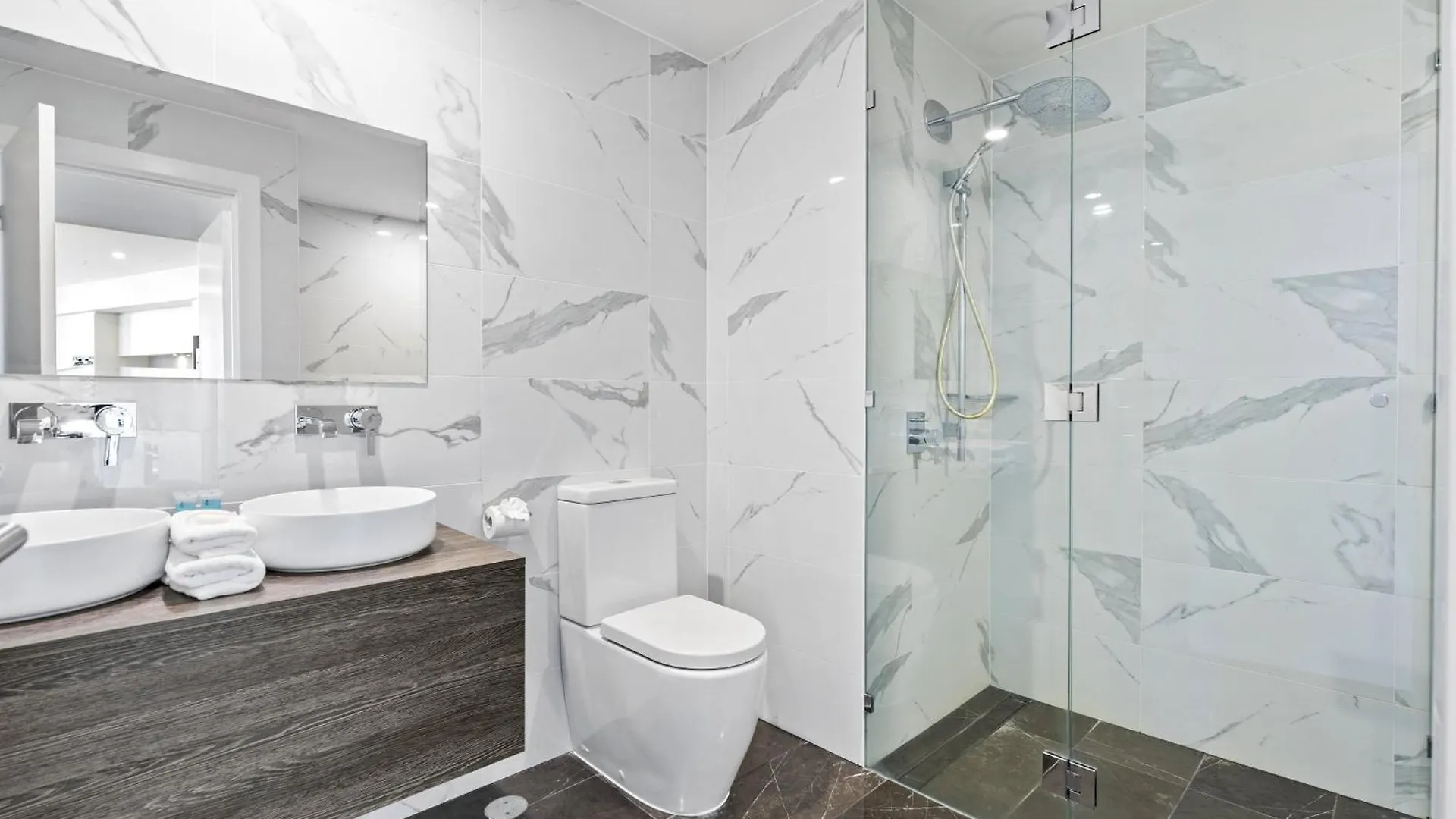 Ruby - 2 Bedroom Penthouse In Surfers Paradise! Gold Coast 5*,  Australia